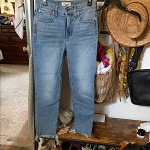 Madewell perfect vintage Medium Blue Cropped Jeans raw hem